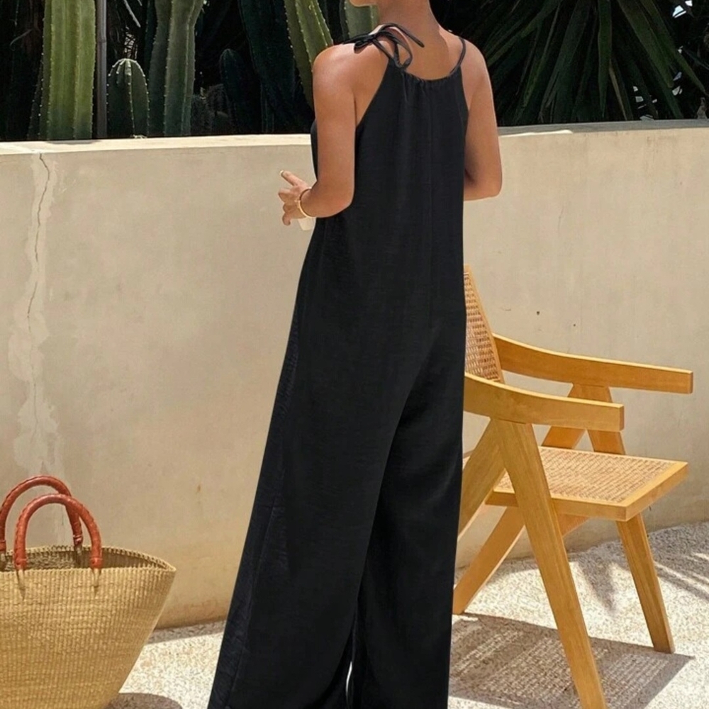 Elegant Black Women's Jumpsuit - Picture 2 of 5